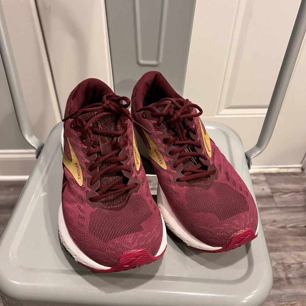 Brooks running shoes 9